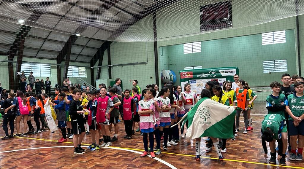 Campeões da Copa Repercussão na Escola Clip/Sicoob MaxiCrédito em Sapiranga