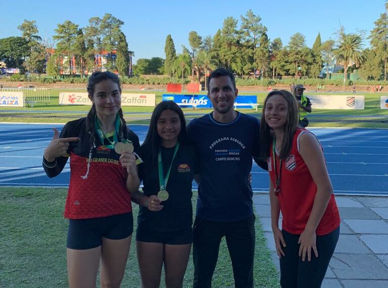 Programa Acolher forma campeões do atletismo e da vida!