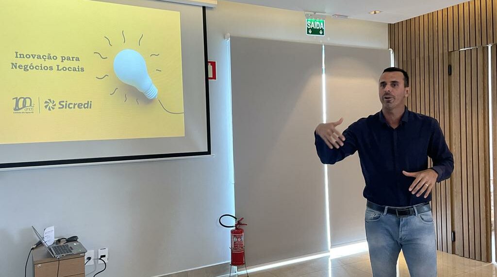 CDL Sapiranga promoveu palestra sobre inovação para pequenos negócios com Gustavo Piardo dos Santos