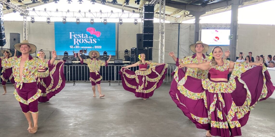 Muita cultura no Palco Popular da Festa das Rosas