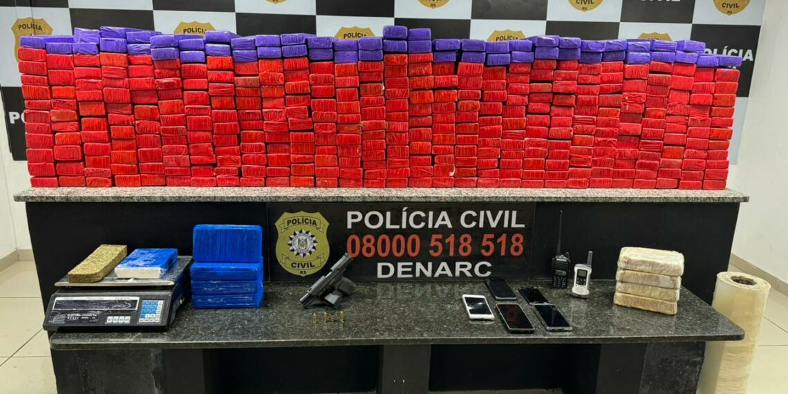 Após intenso tiroteio, Denarc prende dois e apreende quase 250kg de drogas em Campo Bom