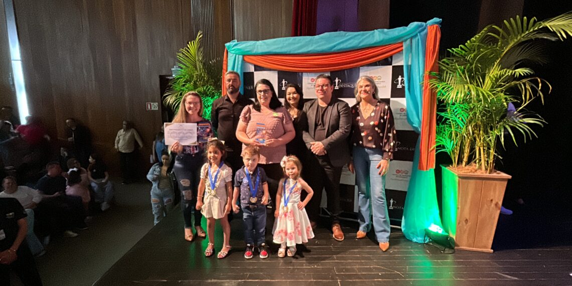 Sessão Solene da Câmara de Vereadores de Sapiranga faz homenagem aos Alunos Nota Dez