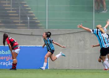Atleta campo-bonense de futebol feminino é destaque na base tricolor