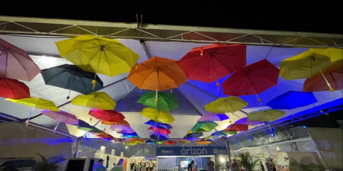 Ambientes instagramáveis embelezaram a Festa das Rosas