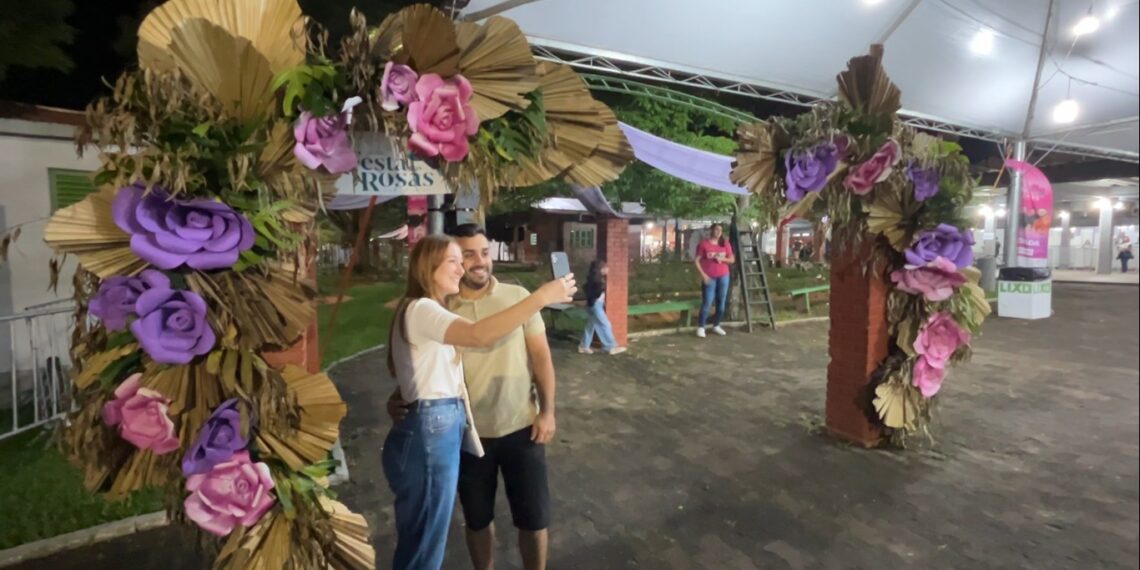 Ambientes instagramáveis embelezaram a Festa das Rosas