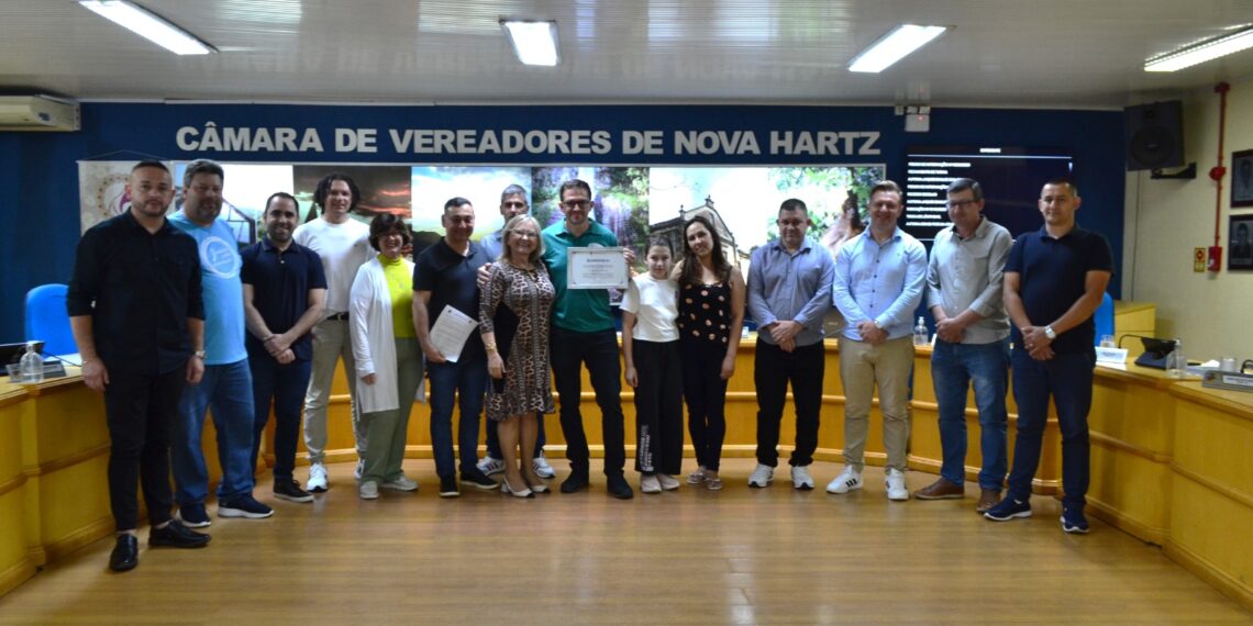 Nova Hartz disposta a ajudar nas eleições e questionamentos na educação