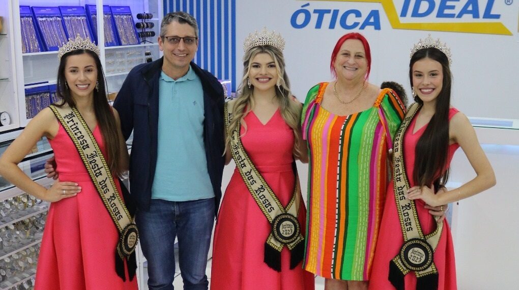 Ótica Ideal; brindes à Corte embelezam ainda mais a Festa das Rosas