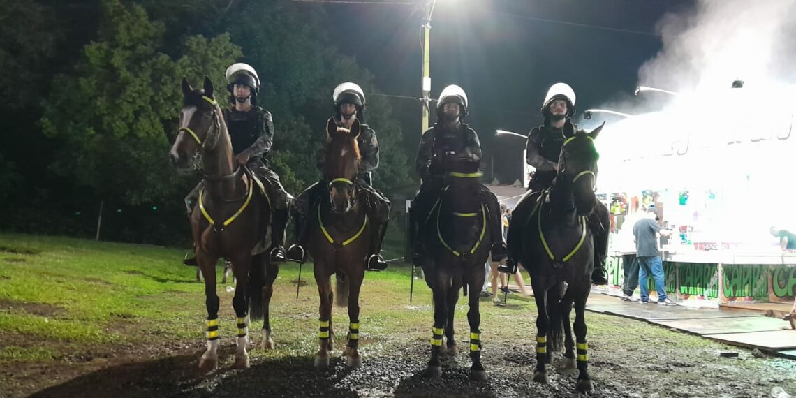 BM ganha reforço de policiamento no primeiro dia da 38° Festa das Rosas, em Sapiranga