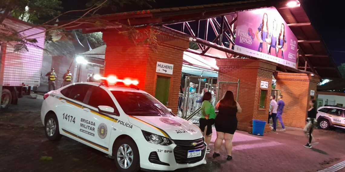 BM ganha reforço de policiamento no primeiro dia da 38° Festa das Rosas, em Sapiranga