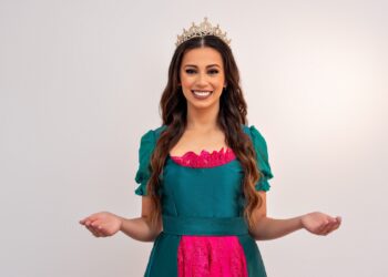 Conheça Amanda Somavilla, princesa da 38ª Festa das Rosas