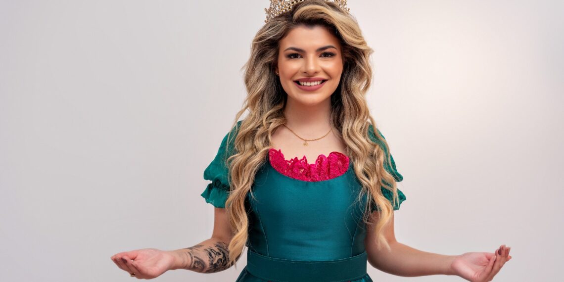Conheça Lívia Maria Flor, rainha da 38ª Festa das Rosas