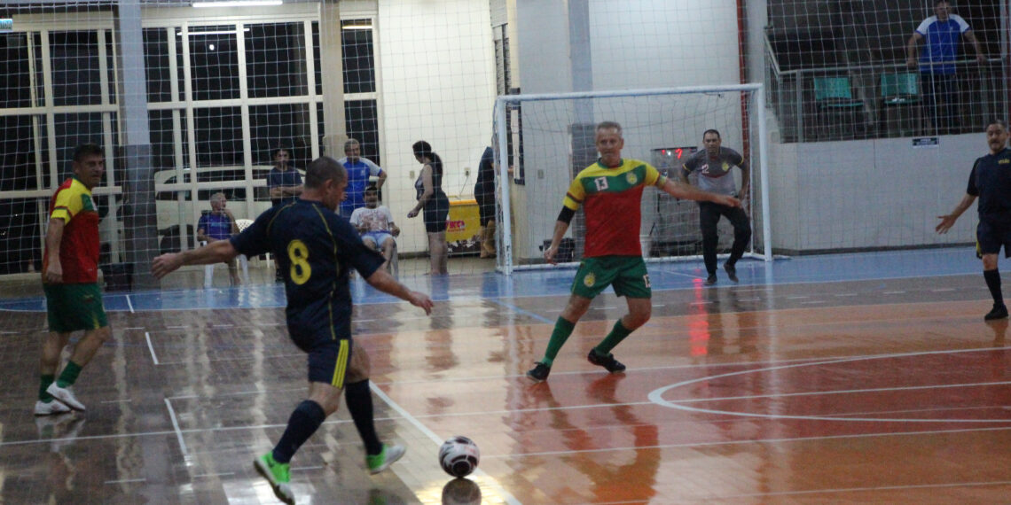 Auto Lavagem e Visão vão decidir o título do Futsal 55 Anos em Campo Bom