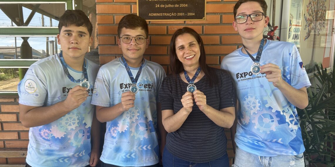 Controle de finanças pessoais premiou alunos e professora da EMEF La Salle