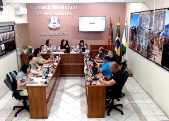Recursos na educação e seu destino; questionamentos ao Executivo
