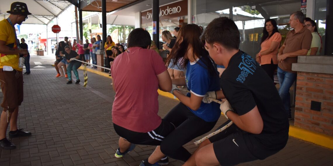 Integração dos jovens na cultura alemã; estudantes na Dezemberfest
