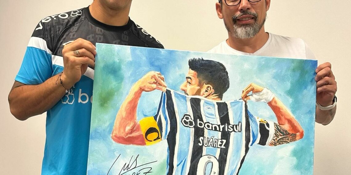 Mauro Vila Real eterniza trajetória do uruguaio Luis Suárez no Grêmio