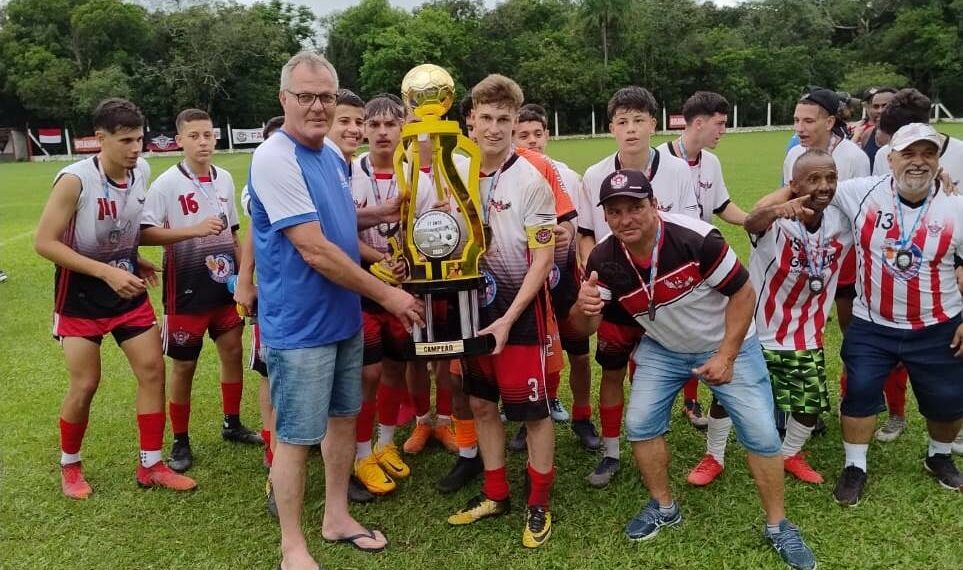 União conquista Municipal de Futebol nas categorias 50 Anos e Sub-17 em Campo Bom