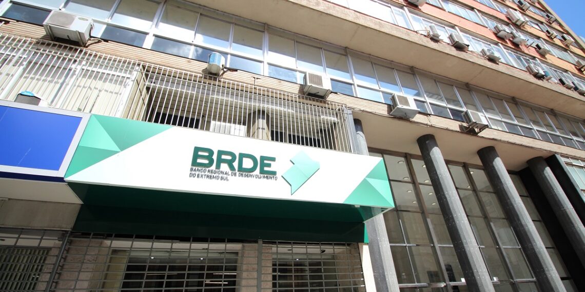 BRDE supera R$ 2 bi em investimentos no RS e atinge marca histórica