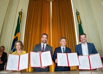 Concurso para novos professores é anunciado por Eduardo Leite