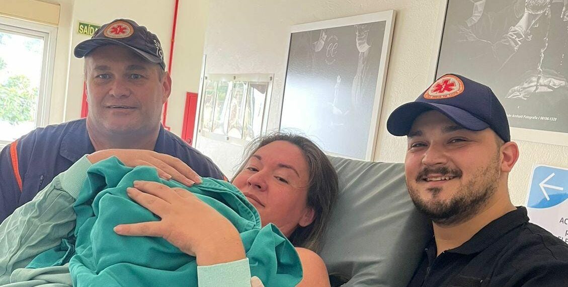 Mulher dá à luz em casa com ajuda da mãe em Sapiranga