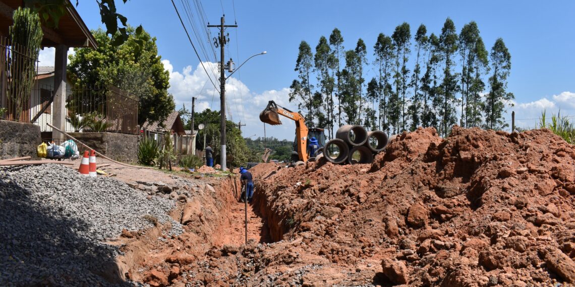 Rua Vicente Mello recebe pavimentação em Nova Hartz