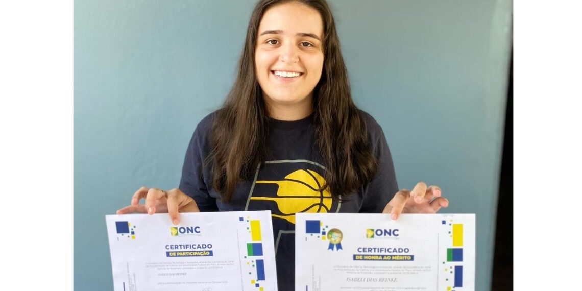 Aluna de Campo Bom conquista ouro na Olimpíada Nacional de Ciências