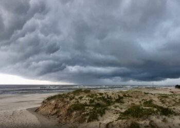 Tempestade tropical se forma na costa do RS