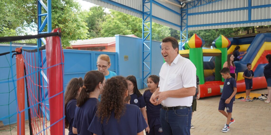 Quase 10 mil alunos voltaram às aulas nesta segunda-feira em Campo Bom