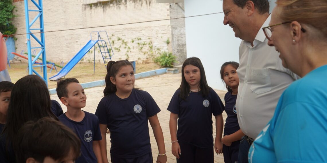 Quase 10 mil alunos voltaram às aulas nesta segunda-feira em Campo Bom