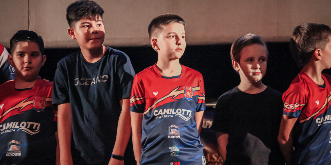Escolinha Futuro Craque apresenta os atletas para a temporada 2024