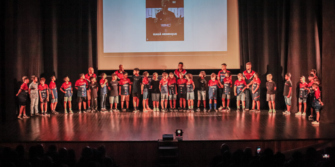 Escolinha Futuro Craque apresenta os atletas para a temporada 2024