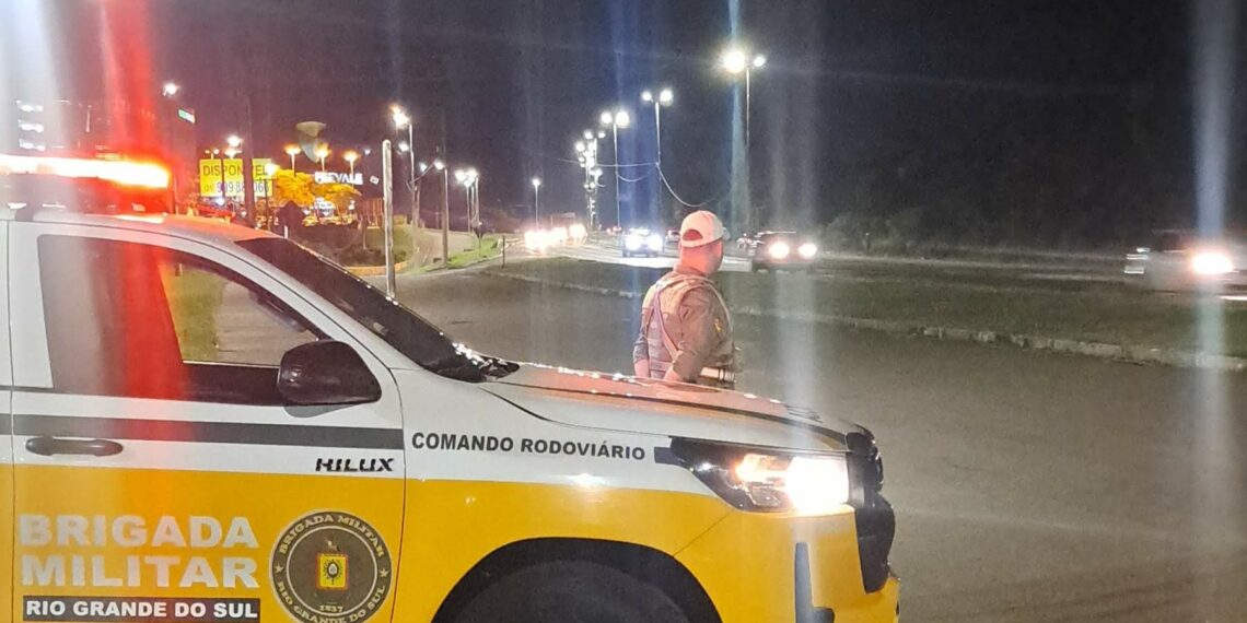 Polícia Rodoviária prende foragido da justiça na RS-239 em Sapiranga