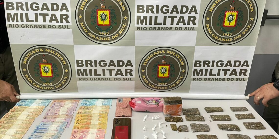 Brigada Militar de Sapiranga prende duas mulheres e um homem por tráfico de drogas