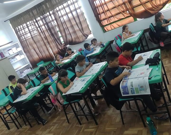 Gênero de notícia é ensinado através dos exemplares do Jornal Repercussão, em Sapiranga