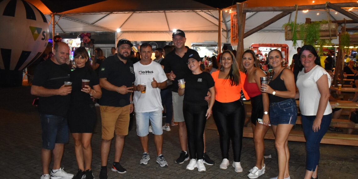 Confira registros do Food Truck Festival e Encontro de Cervejarias Artesanais de Nova Hartz