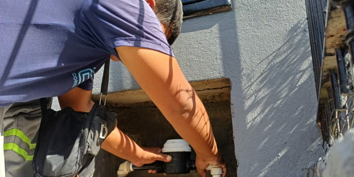 Novos hidrômetros mantêm segurança na medição de consumo de água e evita desperdício na região