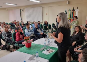 Alunos do EJA de Sapiranga ganham curso de Empreendedorismo e Gestão de Negócios