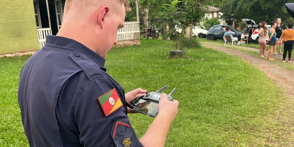 Bombeiros da região seguem na busca de idosa que desapareceu na quinta-feira (7), em Campo Bom
