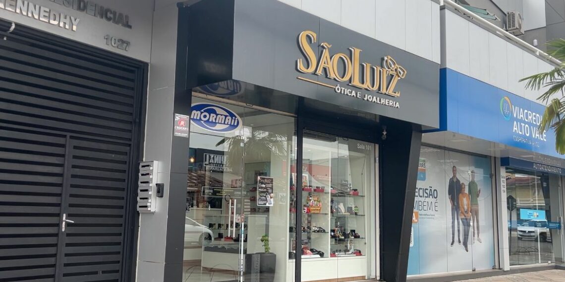 São Luiz Ótica e Joalheria celebra aniversário com promoções e sorteios