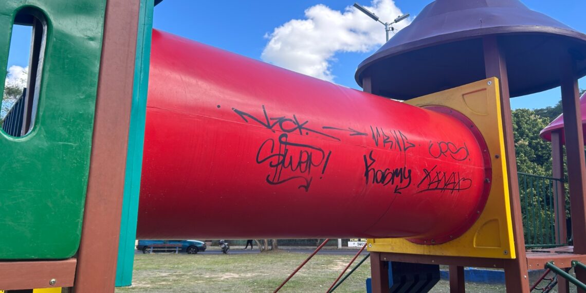 Playgrounds recém instalados são alvo de vandalismo em Sapiranga