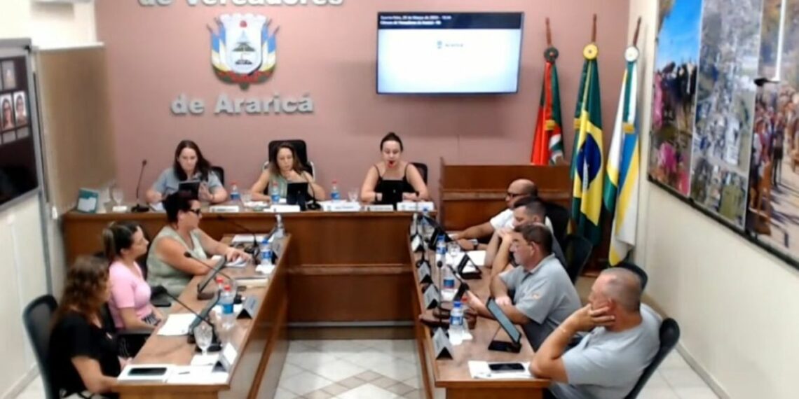 Araricá expõe preocupação com as escolas em debates entre os vereadores