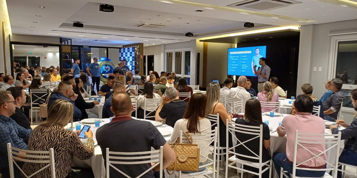 Pré-assembleia da Viacredi Alto Vale reúne mais de 100 cooperados