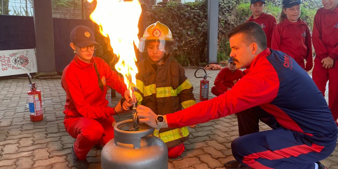 Inscrições para o projeto Bombeiro Mirim abrem nesta sexta-feira