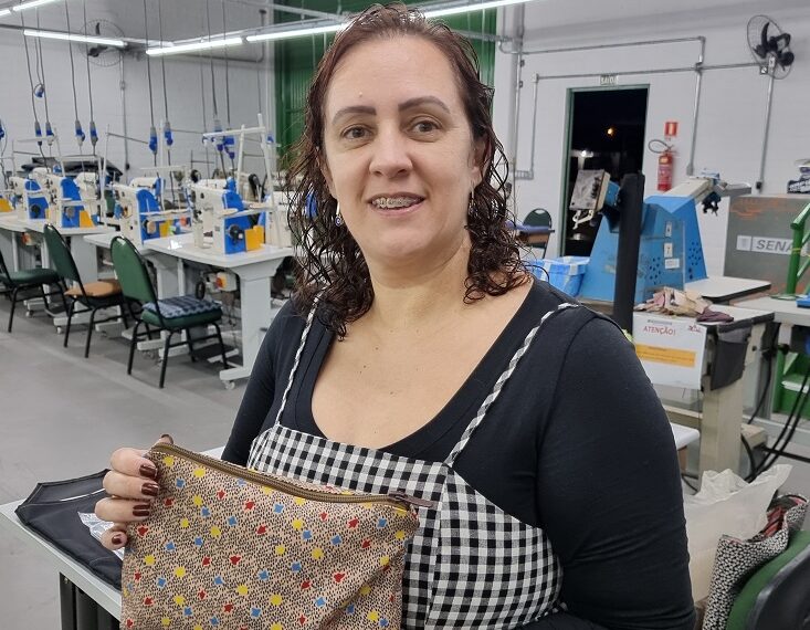 Escola do Sapato de Sapiranga forma 16 alunos no curso de Costura para Calçados