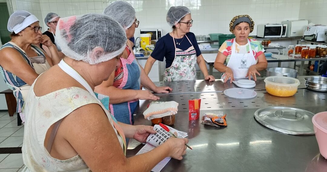 Cemeam Sapiranga realiza curso de Processamento de Frutas em parceria com o Sindicato Rural de Taquara