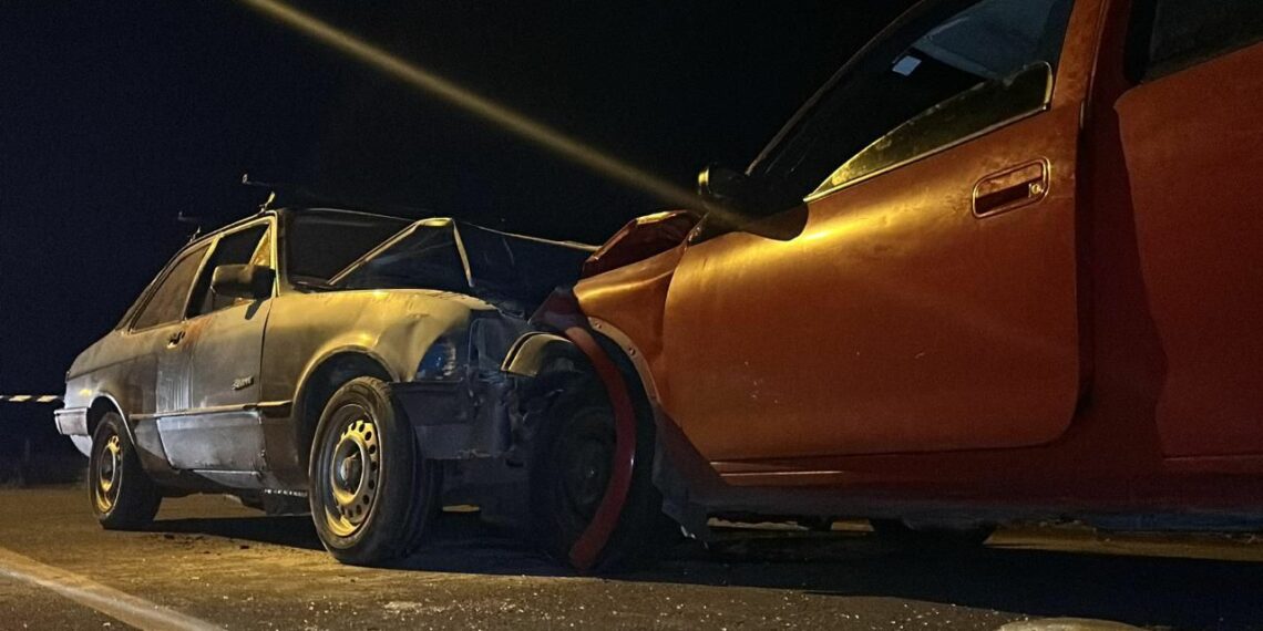 Homem fica gravemente ferido após acidente com dois carros e oito passageiros em Sapiranga