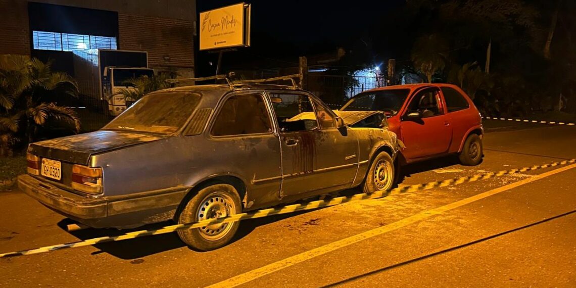 Homem fica gravemente ferido após acidente com dois carros e oito passageiros em Sapiranga