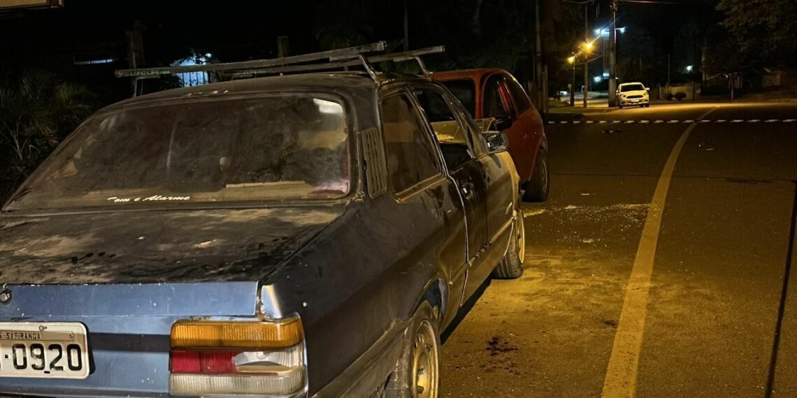 Homem fica gravemente ferido após acidente com dois carros e oito passageiros em Sapiranga