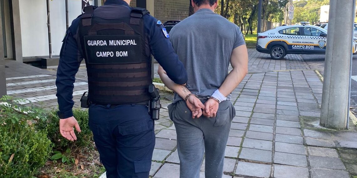 Guarda Municipal de Campo Bom prende homem por furto em estabelecimento comercial