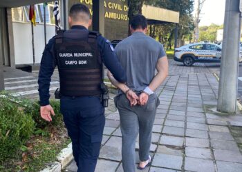 Guarda Municipal de Campo Bom prende homem por furto em estabelecimento comercial